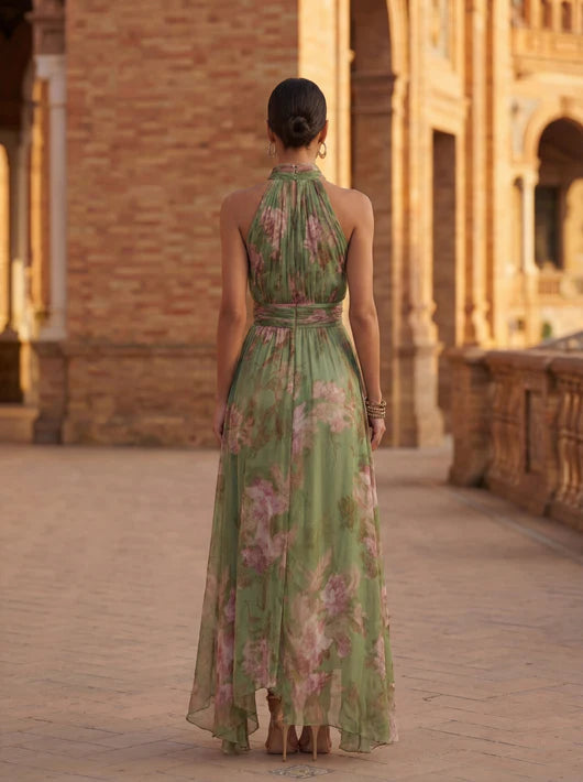 Silvia | Vestido maxi halter de chifón verde con estampado floral